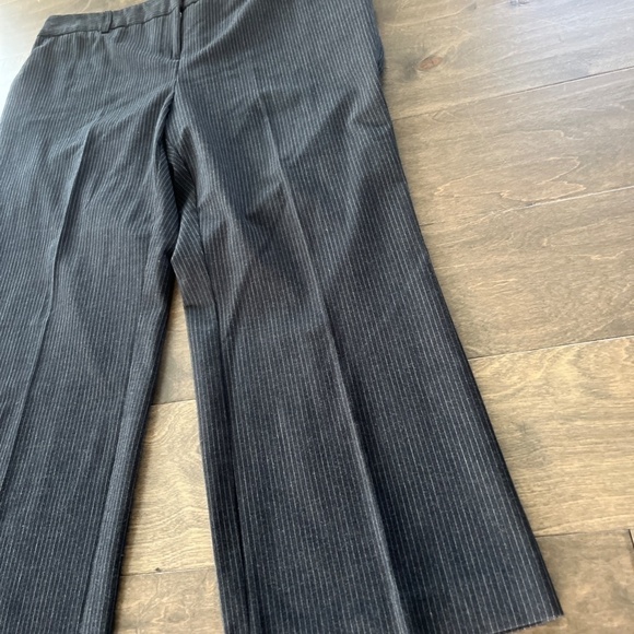 Fashion Bug Grey Stripe Pant, size 18WP - Picture 8 of 10